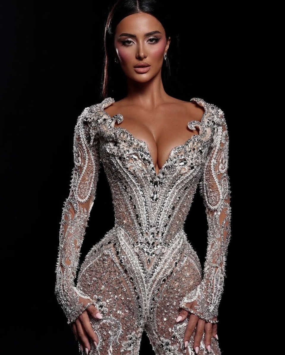 Luxury Wedding Dresses Crystal Rhinestone Bridal Gowns Long Sleeves See Through Beading Customized Bride Dress Vestidos De Novia