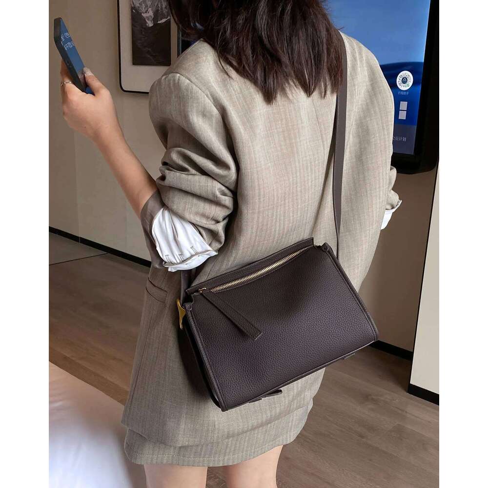Genuine Leather Fashion Wide Strap Women's Shoulder Crossbody High Quality Casual Ladies Square Bag Female