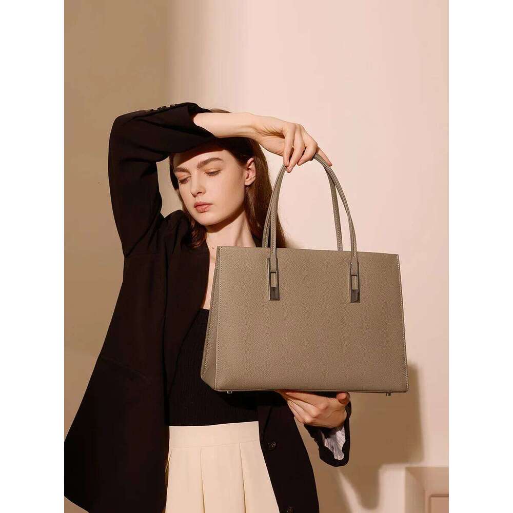 Genuine Leather Trend New Large Capacity Top Layer Cowhide Women's Handbag Shoulder Crossbody Styling Business Bag