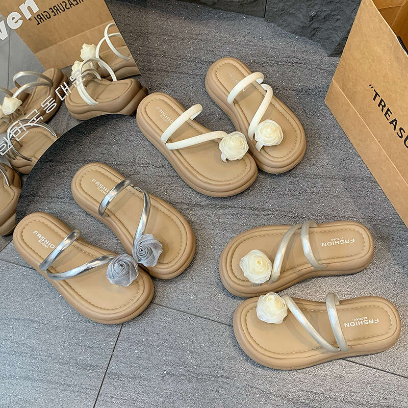 Stepping on Clouds Flower Thick-Soled for free shipping Women Summer Outdoor 2025 New Fairy Style Platform Fashion Sandals