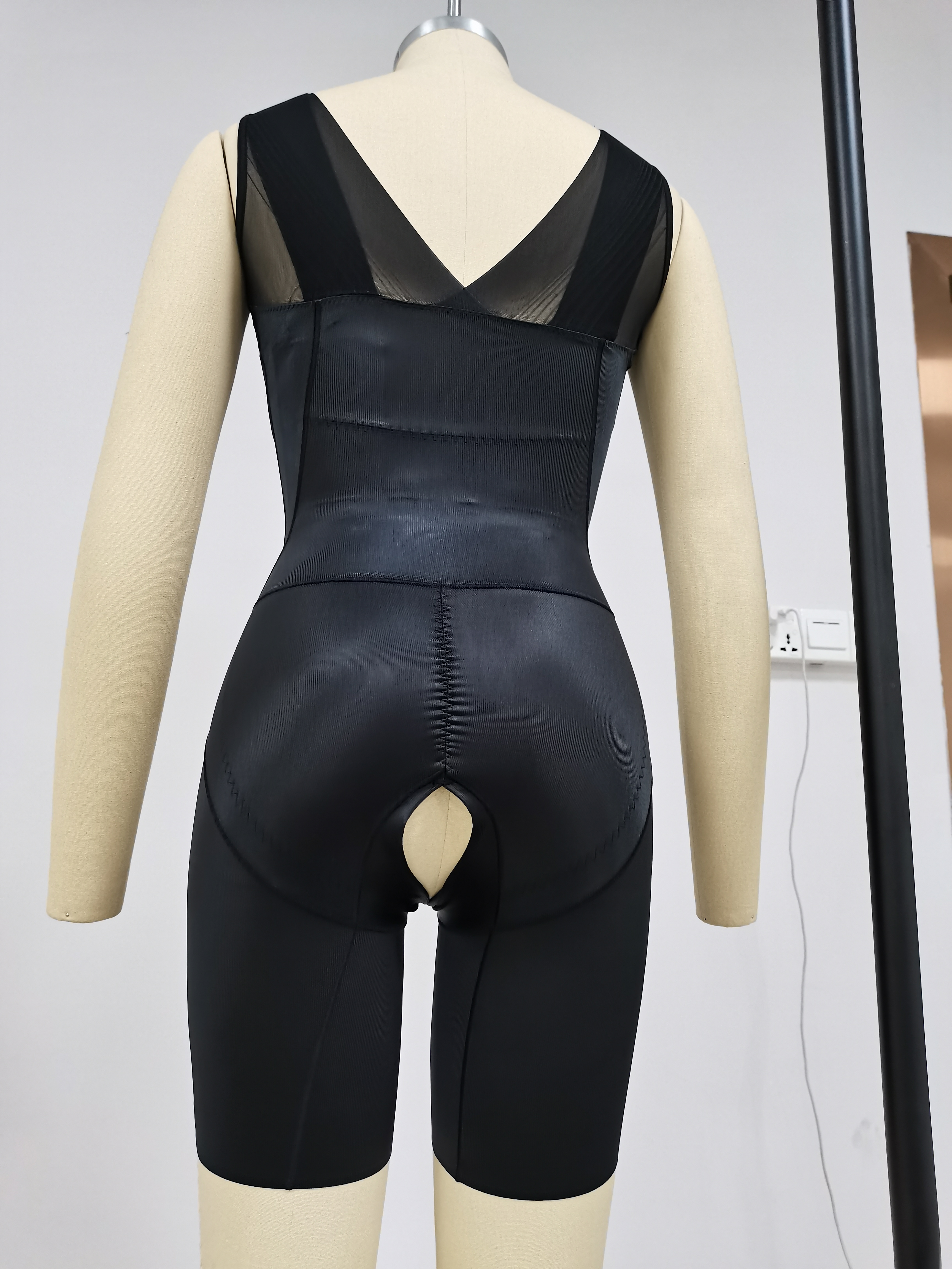 Slimming clothes mesh one-piece shapewear crotch hook buckle one-piece enhanced version corset one-piece underwear a wide range of styles