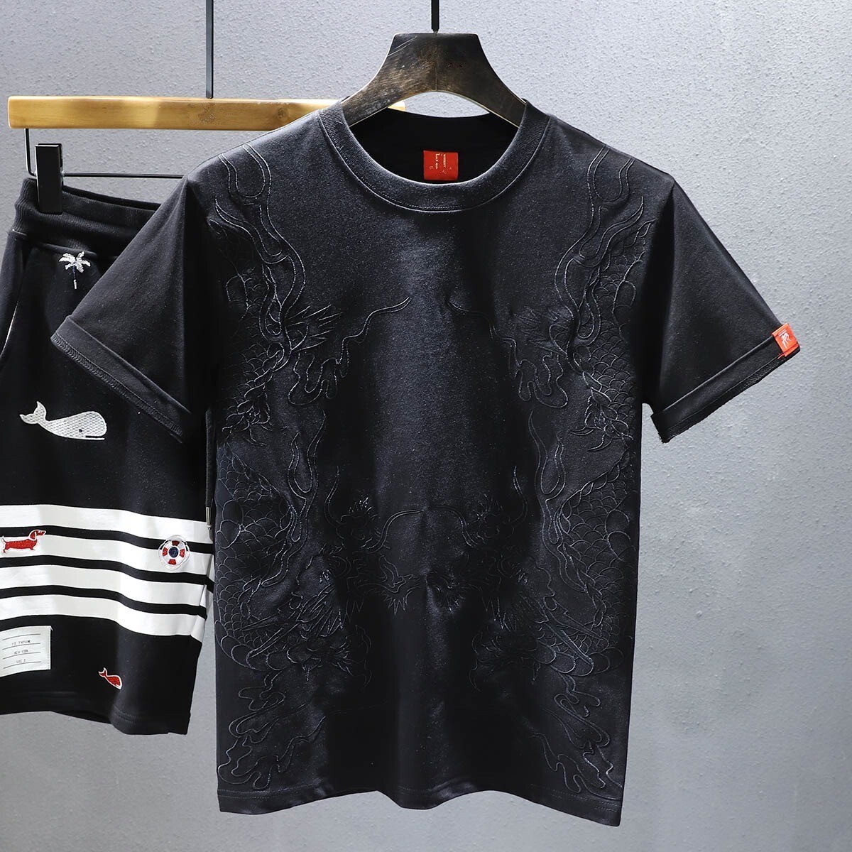 Designer men's short-sleeved, popular pattern embroidered short-sleeved T-shirt, men's summer casual top, multi-functional T-shirt, half-sle