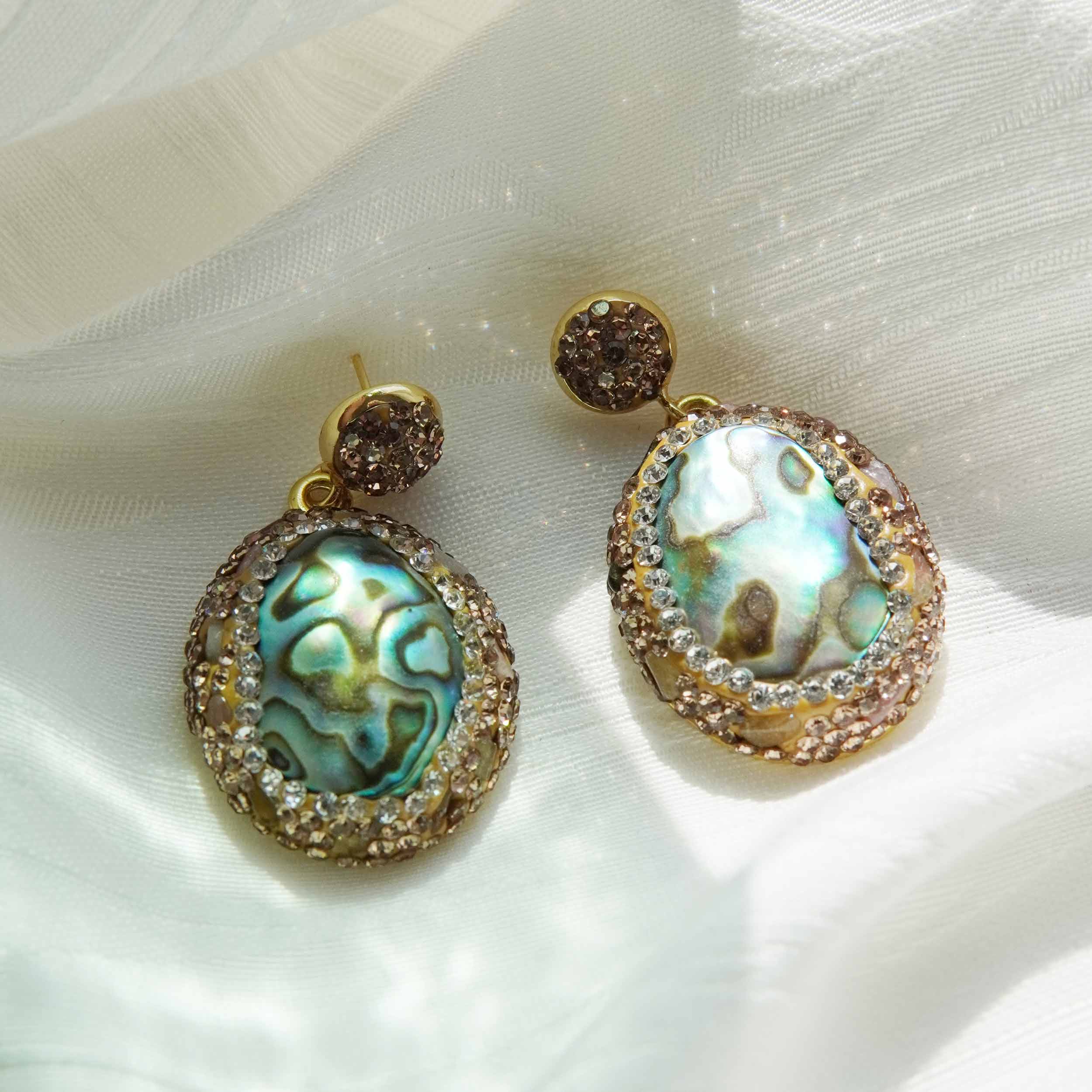 Haipo is an Australian abalone shell energy jewelry set, which is light and luxurious, and the natural tourmaline necklace has a high sense of design.