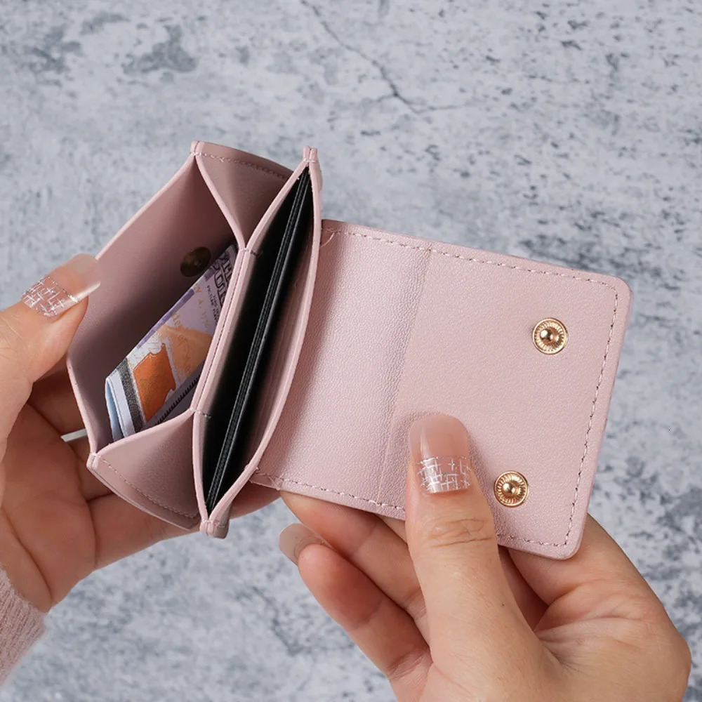 ladies ins wind Korean love imprint short Fashion Mini Short Wallets womens coin purse 250624 Y260206