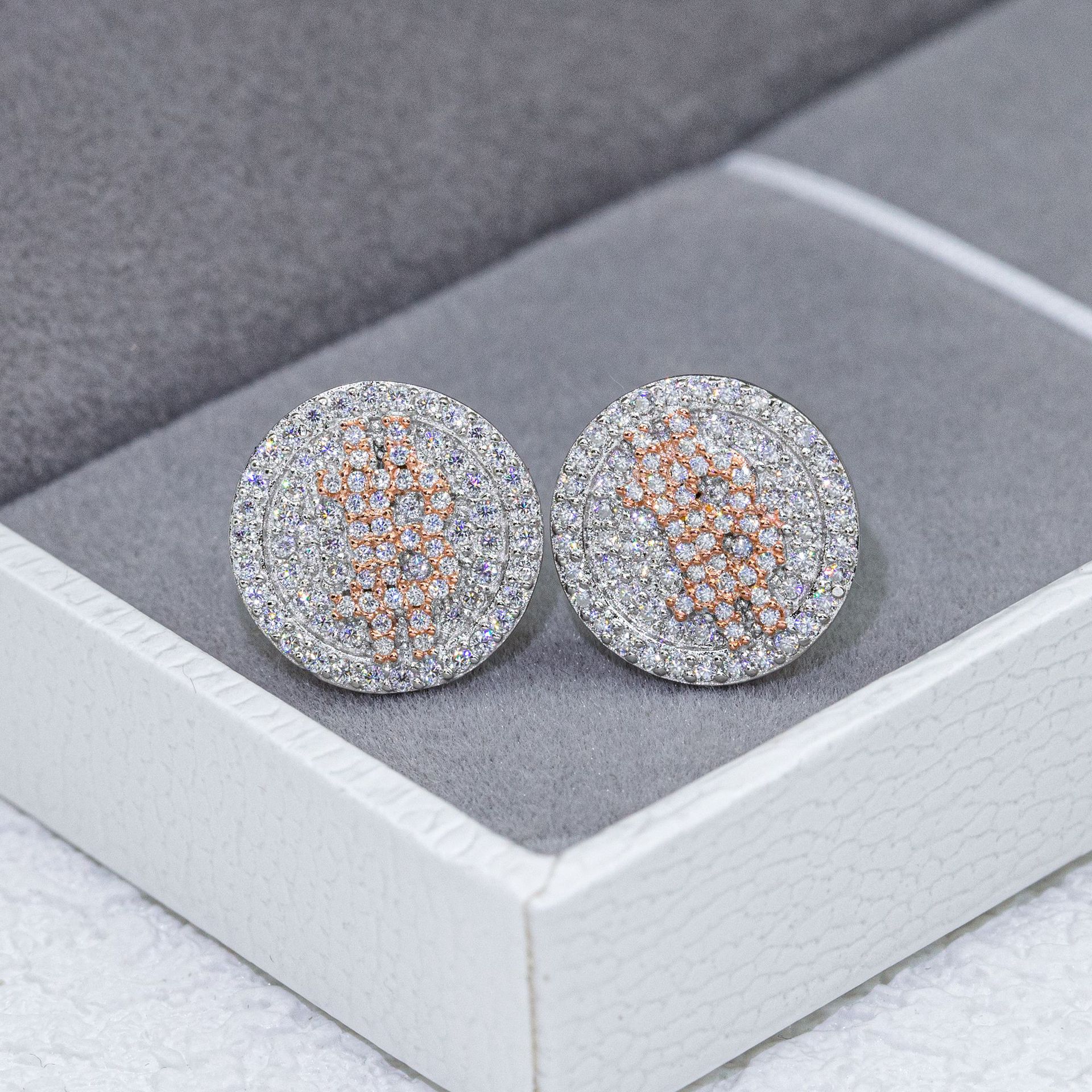 Two Tone 925 Silver Iced Out Moissanite Women Jewelry Letter B Hiphop Stud Earrings VVS Moissanite Diamond Screw Back Ear Studs