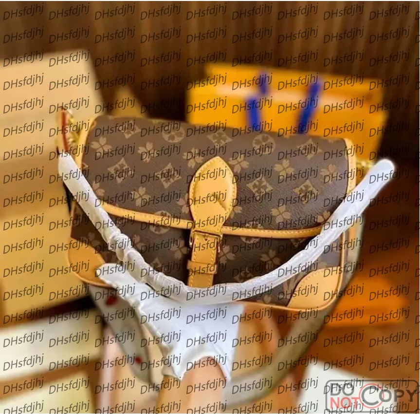 Top Tier Womens Mini Square Bag CF Real Leather Medium Caviar Lambskin Quilted Purse Small Double Flap Black Shouler Box Bag Luxury Designer bags