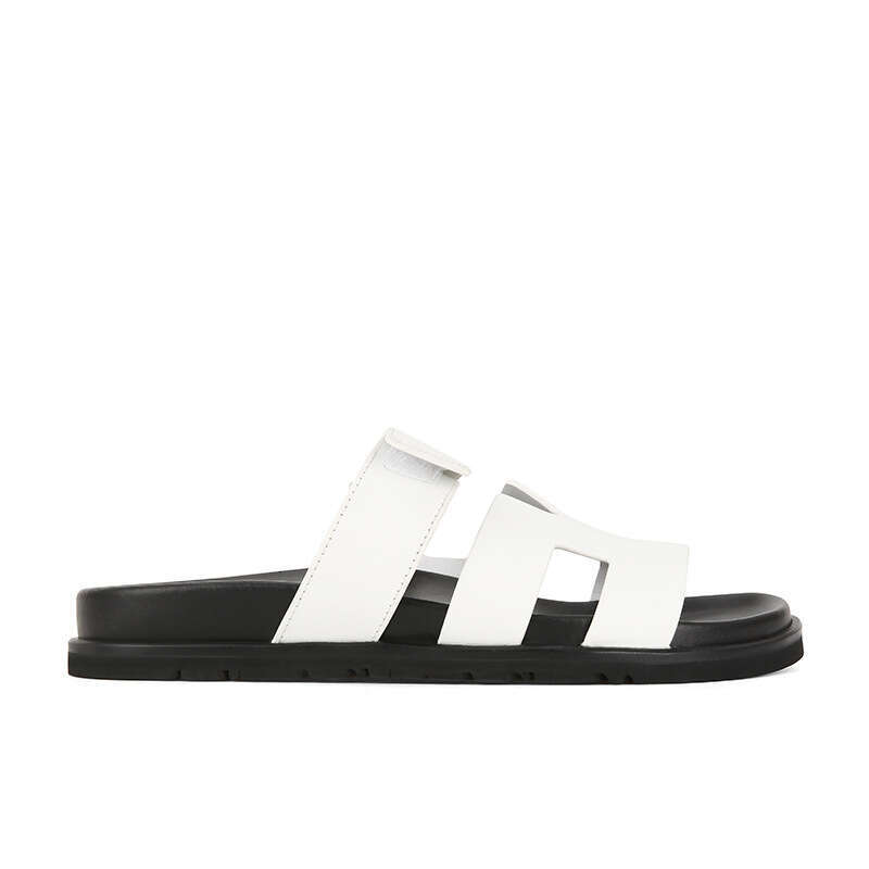 2025 Spring Summer New Slippers Uncle Thick Flat Sole Internet Celebrity Fashion Casual Beach Outdoor H Sandals