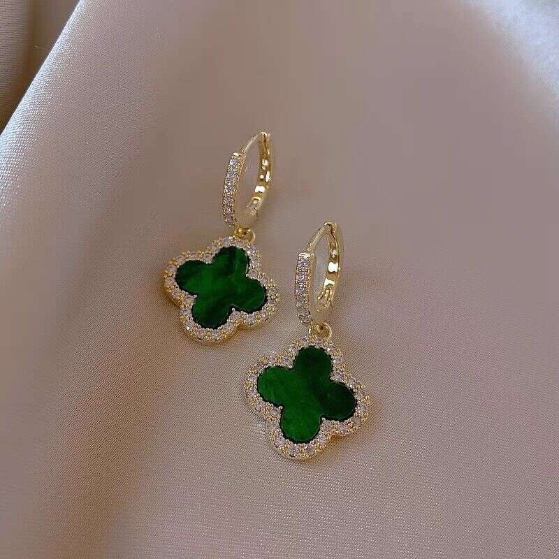 Leaf Clover for Women, High-End Classic Style, 2022 New Model, Gold-Plated Copper, Light Sparkling Zircon Earrings