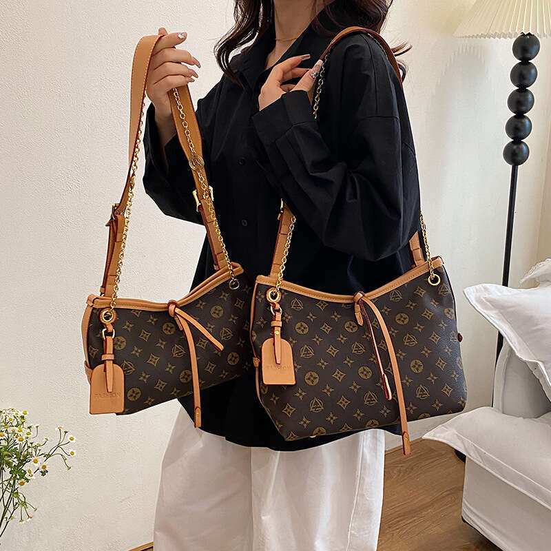 High-end Large Capacity for Women 2025 New Versatile Chain Commuter Tote Fashion Single Shoulder Crossbody Bag