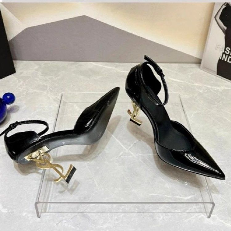2025 new Free shipping designer shoes for womens shoes gold New European and solid color patent leather shiny sandals