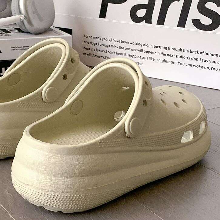 25 Hot Sales Puff Style Alternative 6.0 Thick Soft Sole EVA Clogs Women Summer Outdoor New Ins Non-Slip Sandals for Men