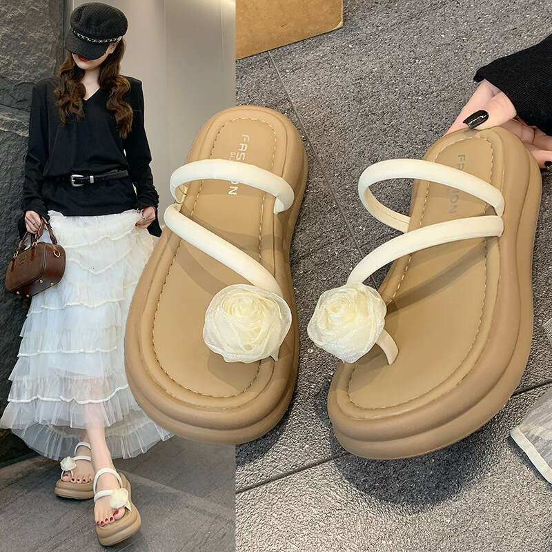 Stepping on Clouds Flower Thick-Soled for free shipping Women Summer Outdoor 2025 New Fairy Style Platform Fashion Sandals