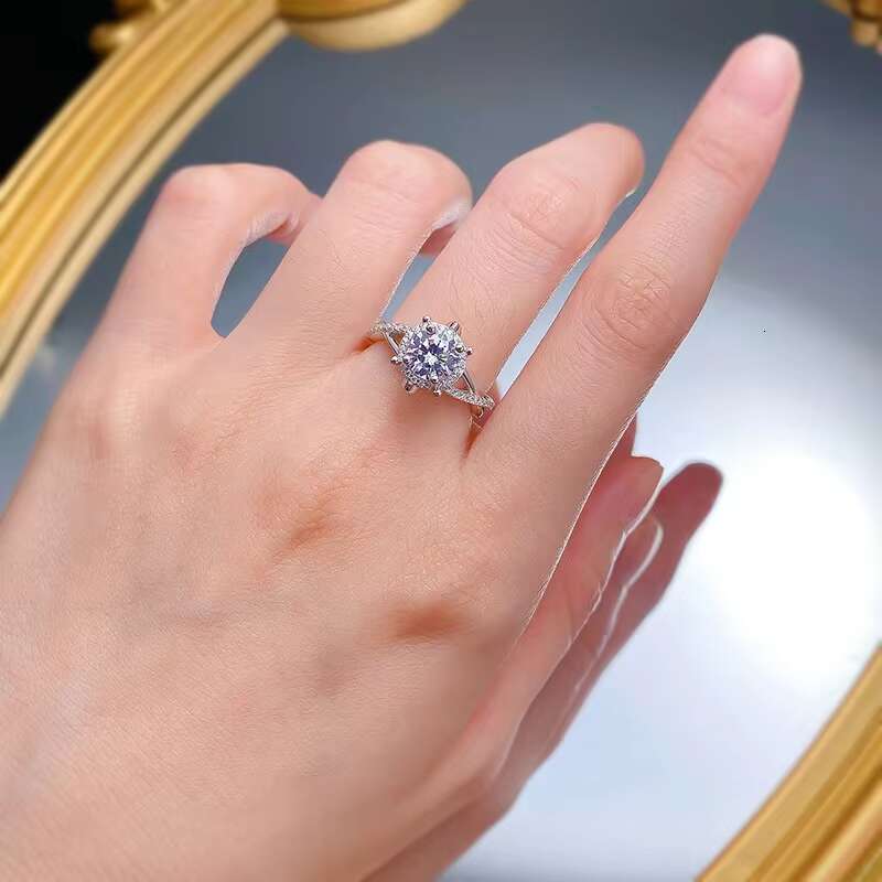 High Quality 925 Sterling Silver D Color 1CT round Cut Moissanite Diamond 18K White Gold Plated Luxury Wedding Ring