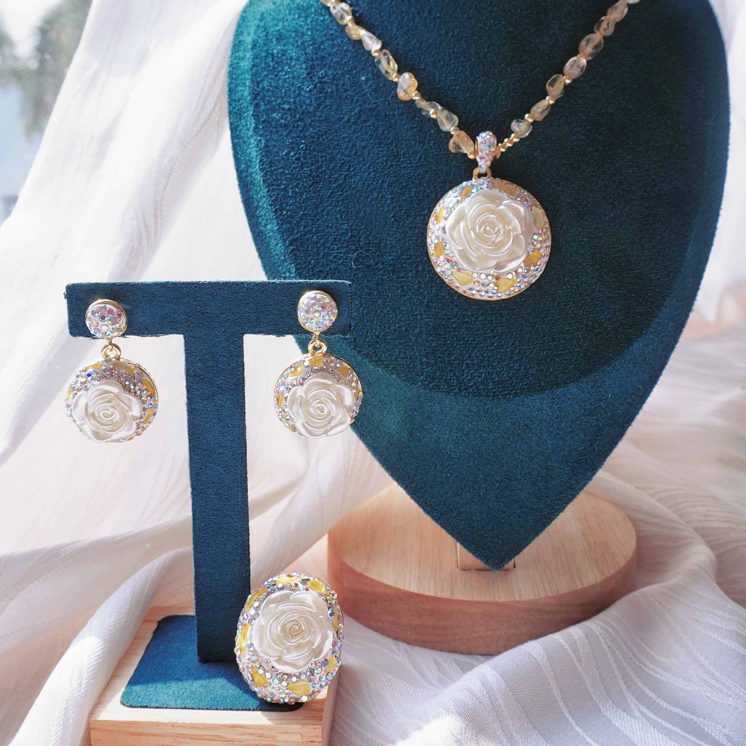 Star Mang rose shell citrine energy jewelry set light and luxurious shell powder suppressed design citrine ring earrings necklace Earrings & Necklace