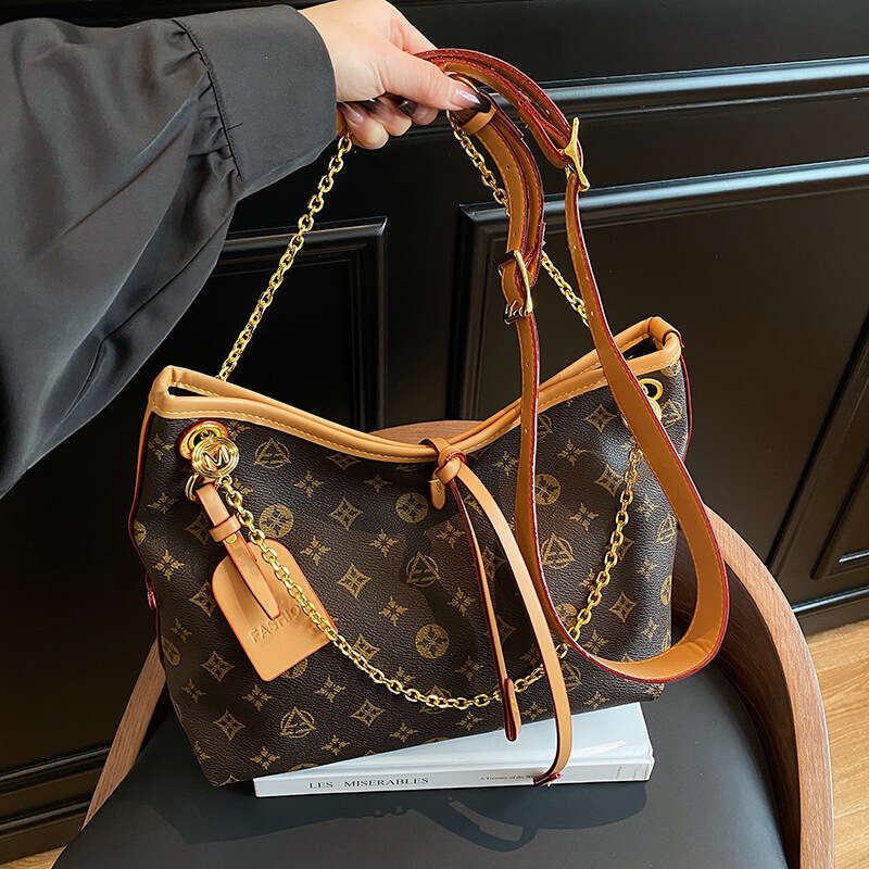 High-end Large Capacity for Women 2025 New Versatile Chain Commuter Tote Fashion Single Shoulder Crossbody Bag