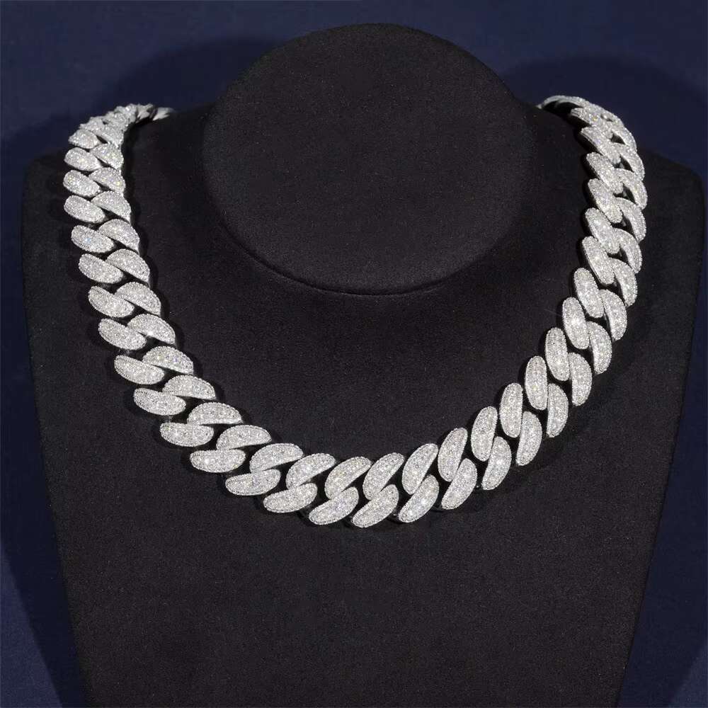 Exclusive VVS Moissanite 18K Gold Hip Hop Cuban Chain for Men 15mm Wide Bling Baguette Iced Out Necklace Moissanite Chain