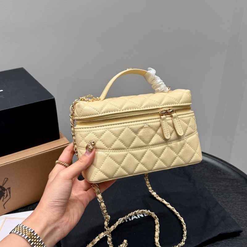 Women Designer Makeup Bag Caviar Leather Gold Ball Metal Hardware Matelasse Chain Zipper Cosmetic Case Purse Shoulder Cross Body Handbag