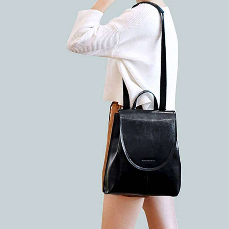Designer Bag Women Backpack Cross Body Shoulder Messenger Bags Rucksack Genuine Leather Fashion Lady Laptop Book Bag Daypack Female Backpacks