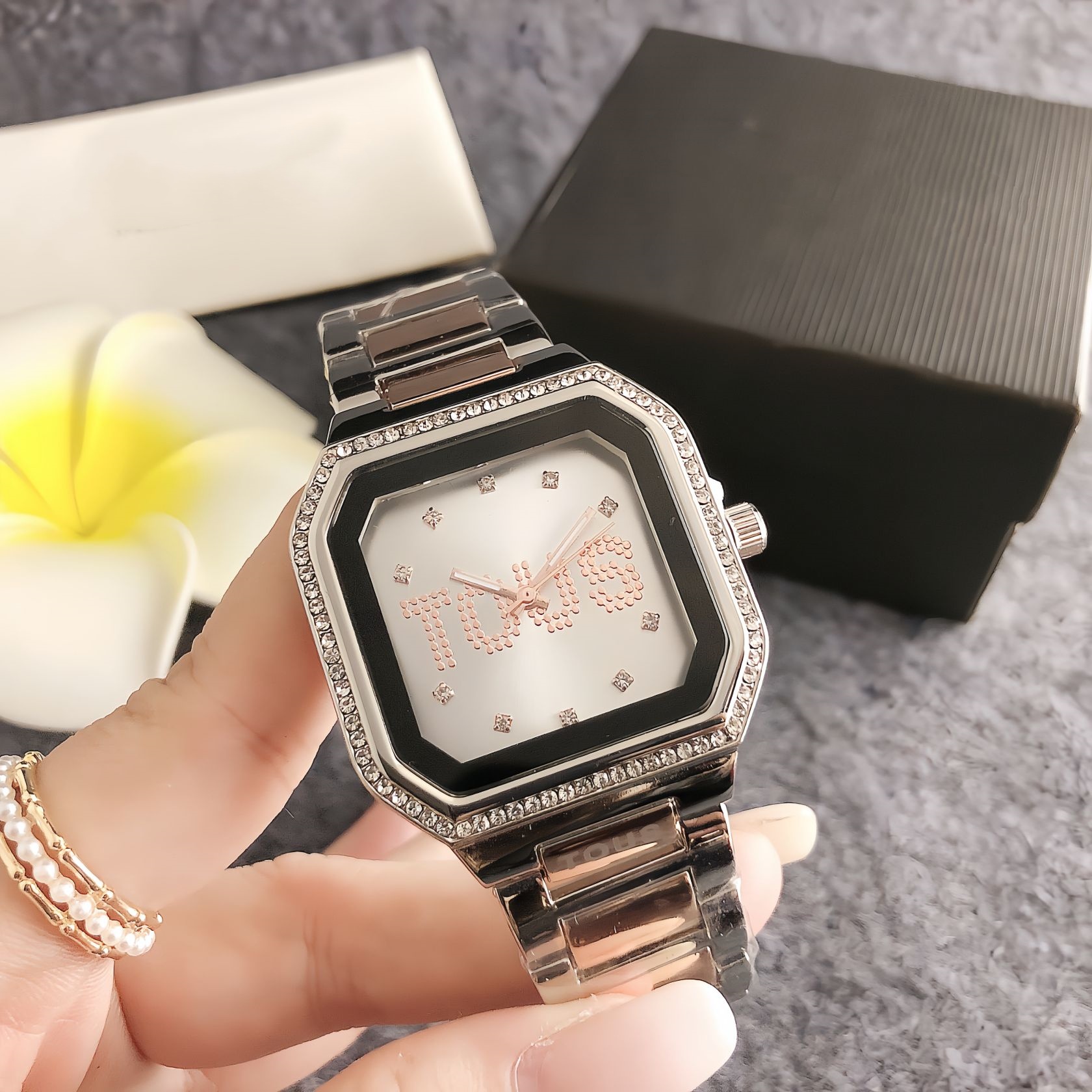 New Arrival Fashion Women Men Silver Rose Gold Pink Stainless Steel Black Zircon Bear Electronic Watch Square Letter Wire Pulsera Span Jewelry