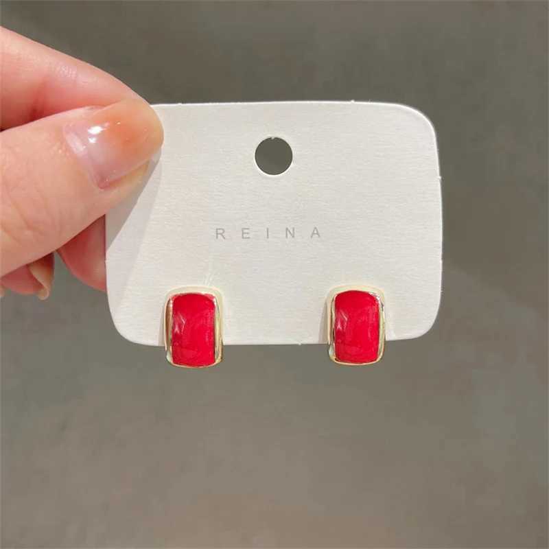 Trendy Chic Enamel C-shaped Womens Stud Earrings Red Green Pink Color Small Earrings for Girls aretes de mujer 2025 new in M250630