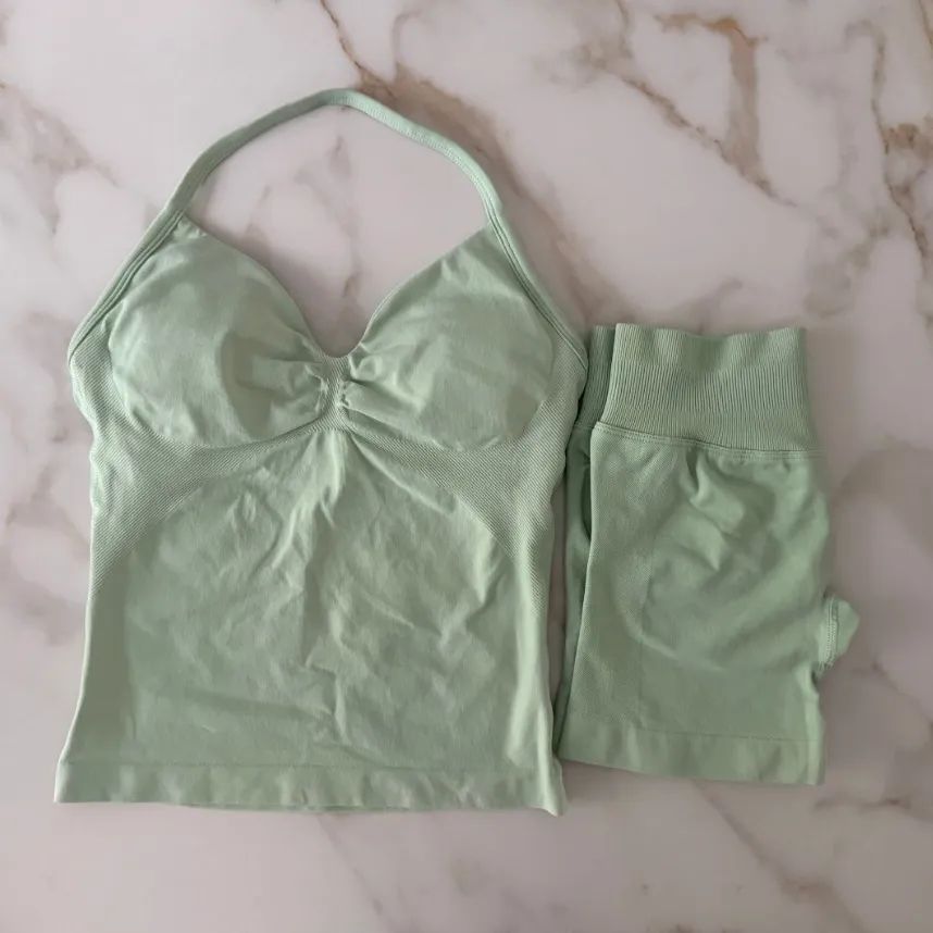 Yoga Shorts Set Women Seamless Yoga Set Fitness Clothing Scrunch Bum Gym Shorts Padded Tank Top Workout Vest Longline Outfits Sportswear Tracksuit