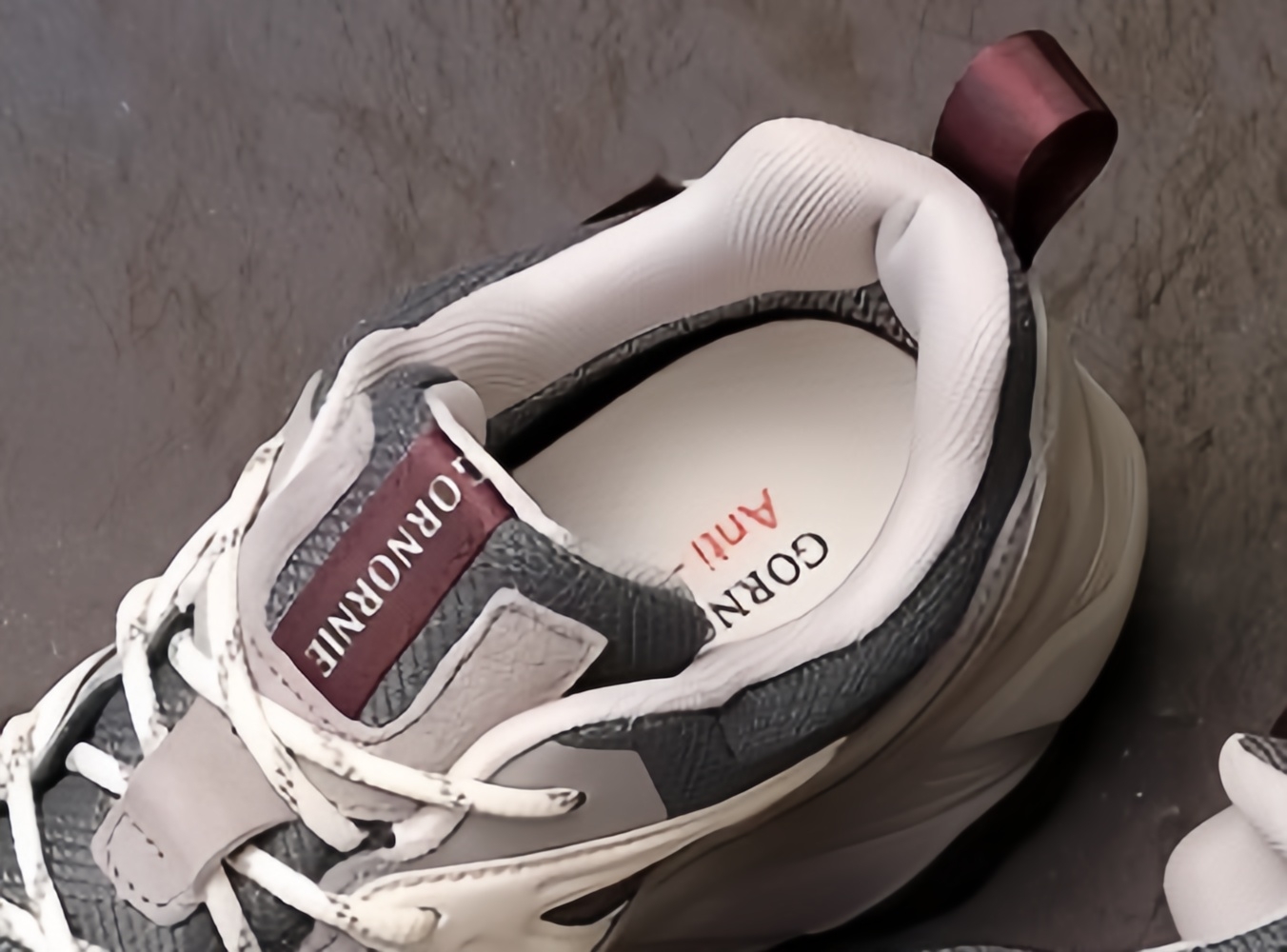 Outdoor men's climbing anti-skid wear-resistant autumn and winter sports low-top lightweight mountaineering hiking shoes for women