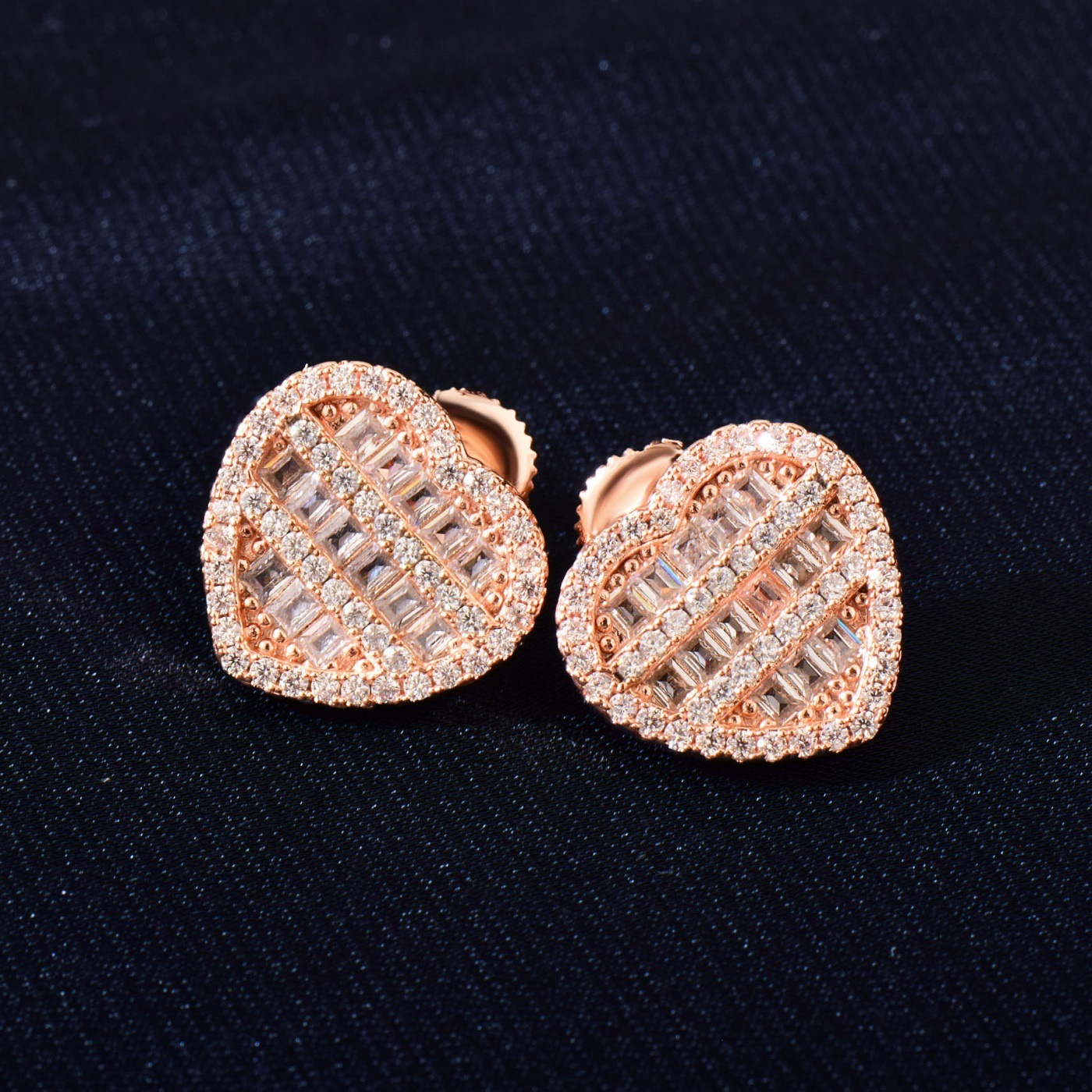 Luxury Jewelry Hip Hop Trapezoid Small Heart Earrings Minimalist Full Diamond Designer Premium Bling Bling Pass the diamond tester
