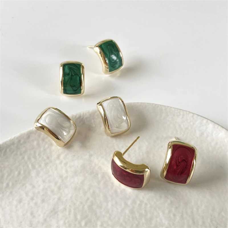 Trendy Chic Enamel C-shaped Womens Stud Earrings Red Green Pink Color Small Earrings for Girls aretes de mujer 2025 new in M250630