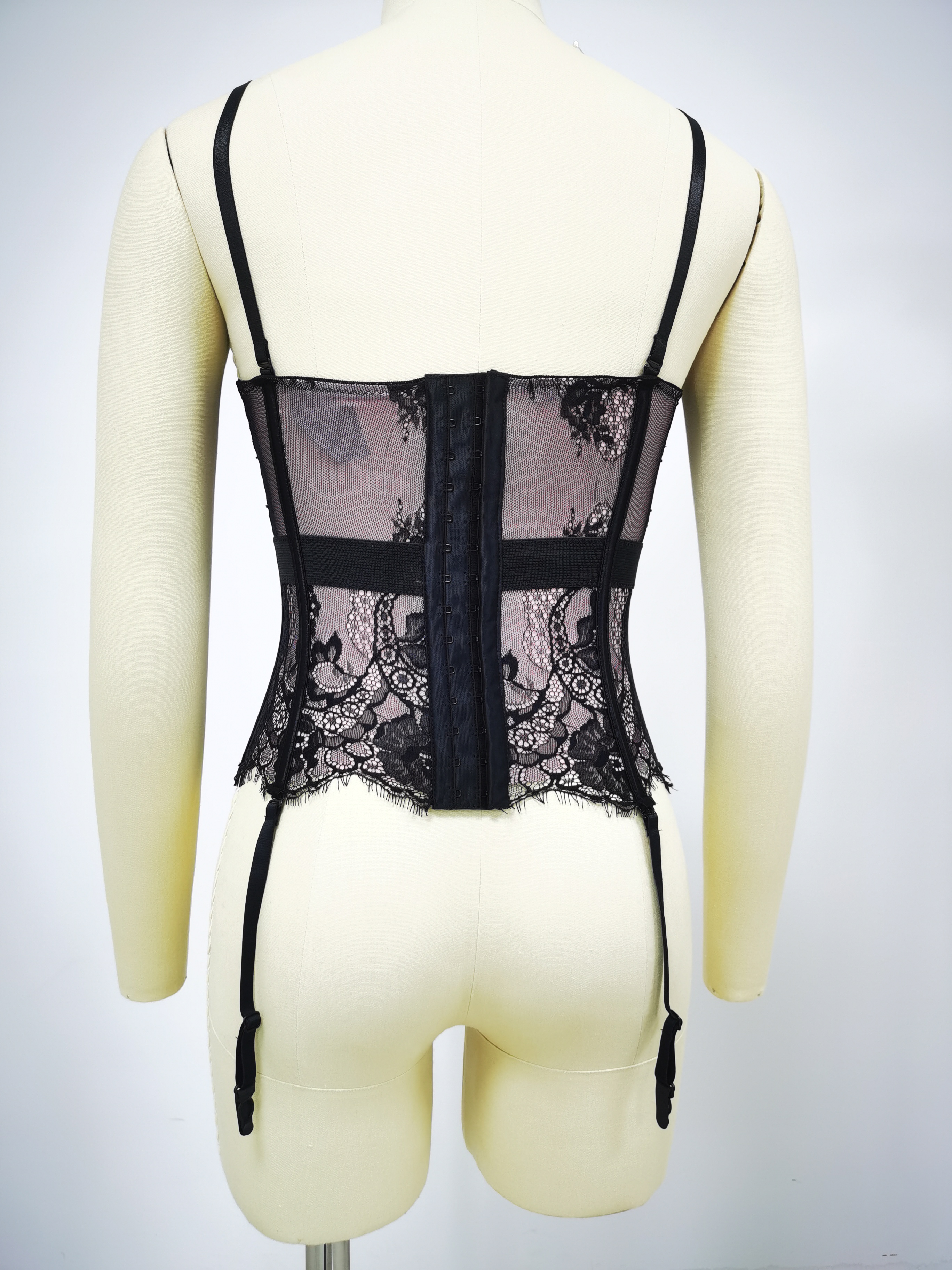 Hanging shoulders eyelashes lace steel rims chest support underwear with garters corset court attire a wide range of styles