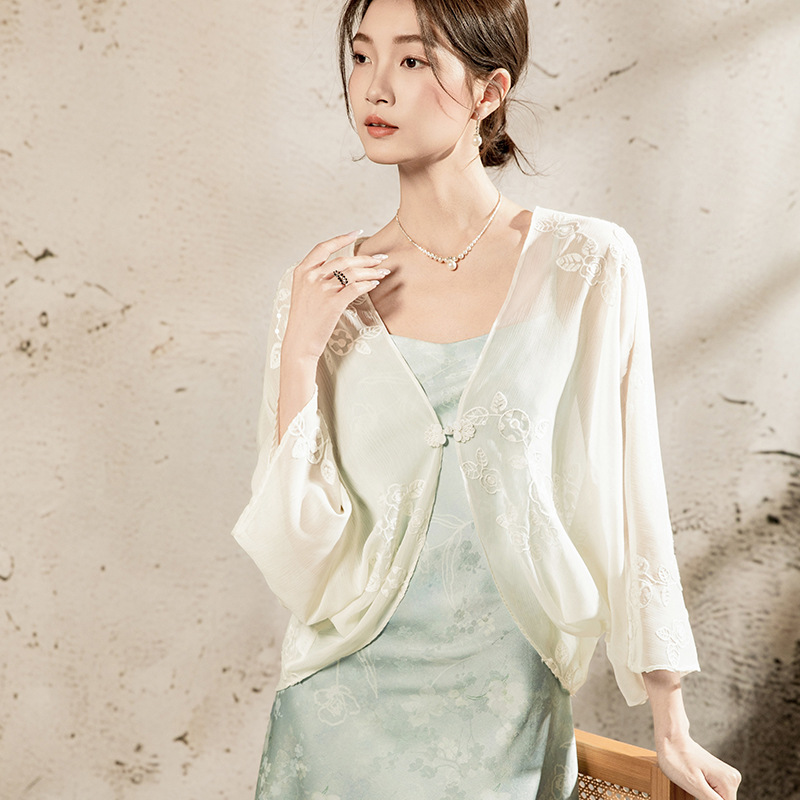 K1171 Chinese style V-neck buttoned cardigan loose 2025 spring and summer sun protection women's clothing nine-point sleeve embroidered chiffon s