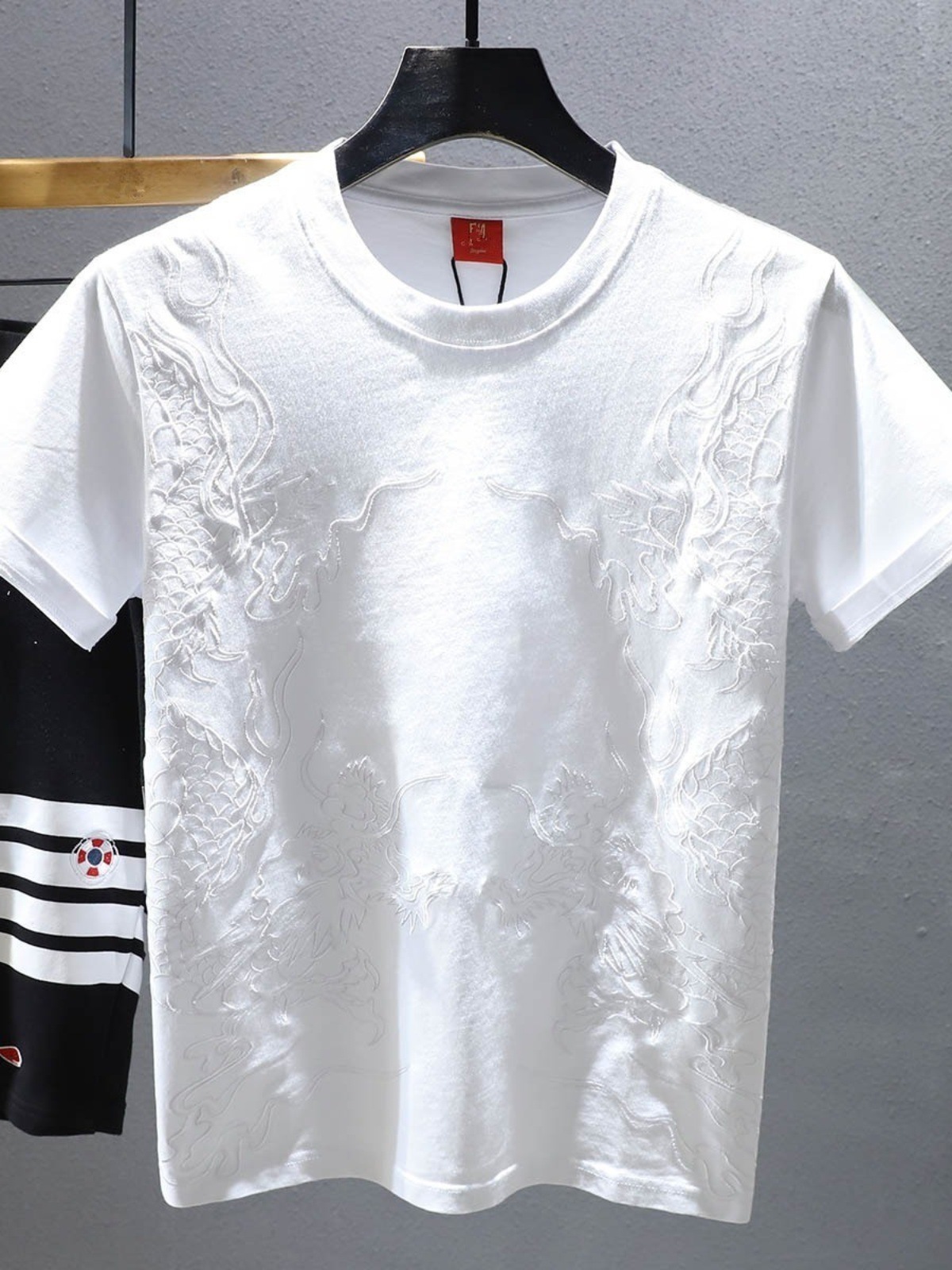 Designer men's short-sleeved, popular pattern embroidered short-sleeved T-shirt, men's summer casual top, multi-functional T-shirt, half-sle