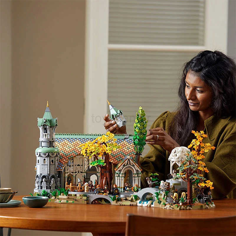DISNEY In Stock 2025 NEW 6167pcs Movie Series of the Rings Street View Desktop Decoration Model Compatible with 10316 Style for Kids Gifts W20250630