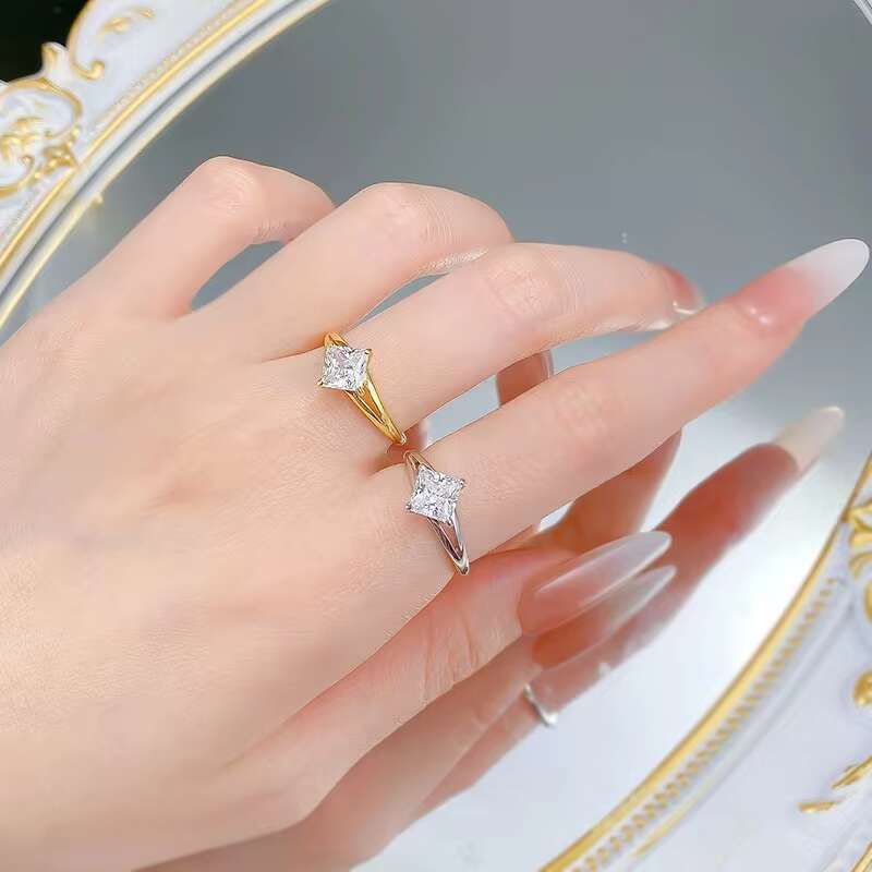 High Quality 18K Gold Plated 925 Sterling Silver 1ct D Color Princess Cut Moissanite Diamond Wedding Rings for Women