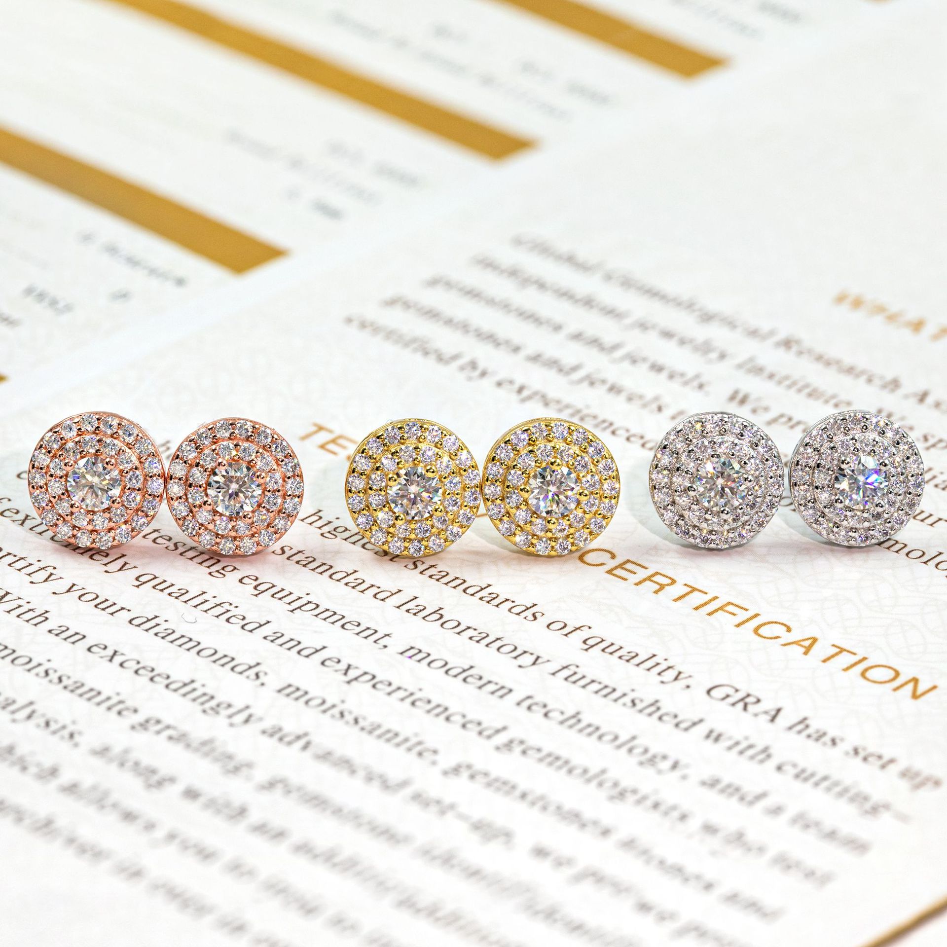 925 Sterling Silver Sparkling Luxury Round Moissanite Diamond Halo Stud Earrings