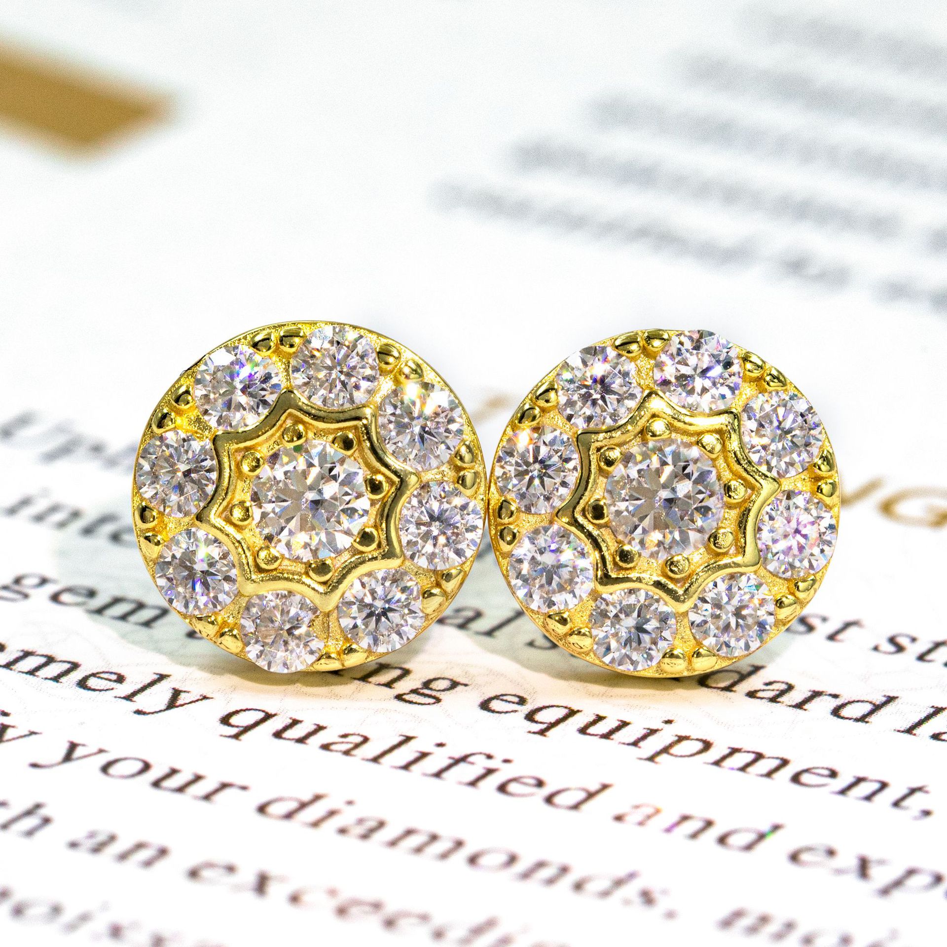 Niche Luxury Sparkling Trendy Chic Fine 925 Sterling Silver Jewelry Striking Moissanite Halo Earring Ear Stud