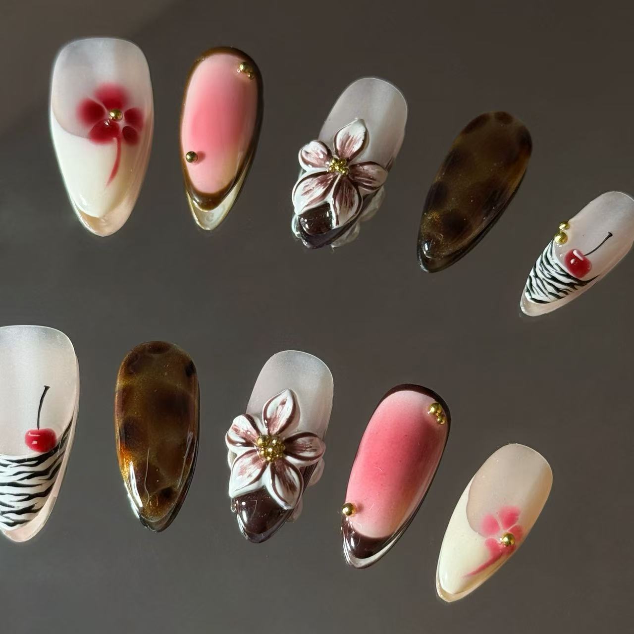 Handcrafted Convenience: Long-lasting Reusable Nail Sets with Elegant Design