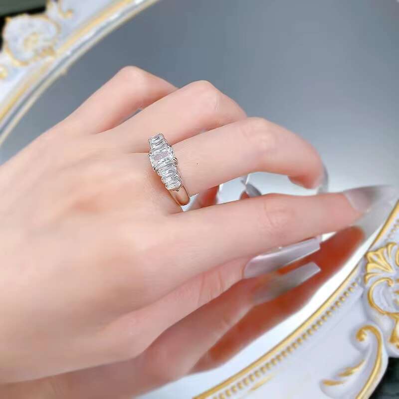 High Quality 1ct Radiant Cut D Color Moissanite Womens Ring 925 Sterling Silver 18K Plated 5*7mm Fine Jewelry
