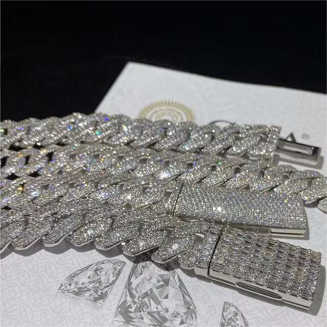 925 Sterling Silver 14mm Link Chain VVS Moissanite Diamond Cuban Link Necklace Hip Hop Jewelry with Iced out Style