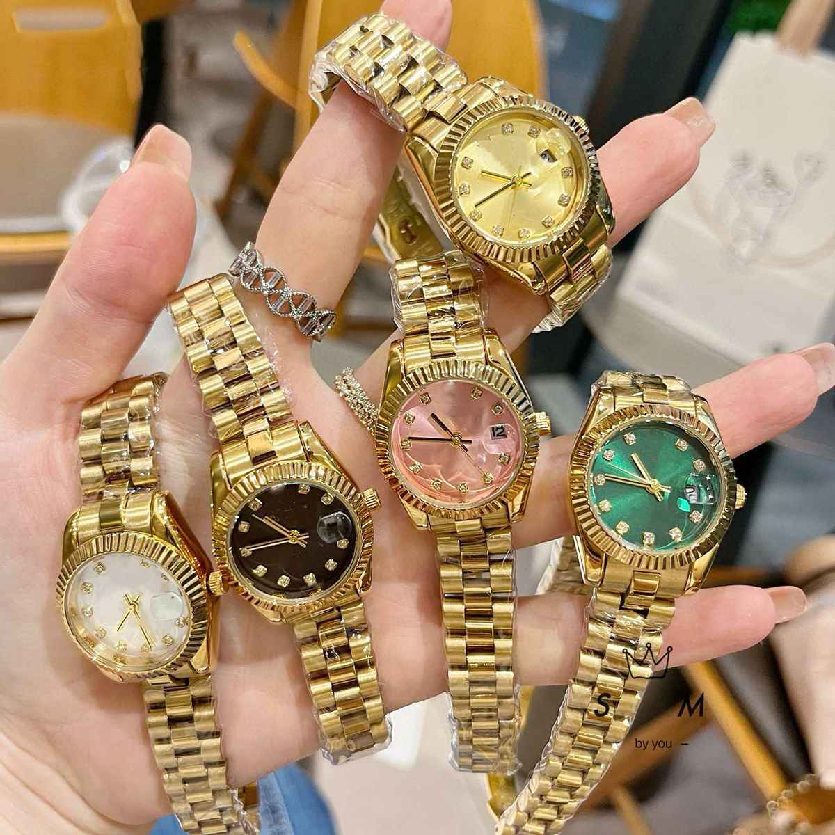 fashion women watches31mm quartz Rhinestone diamond Gold women watch Designer wristwatches Stainless Steel band for womens Christmas Valentines Day Gift