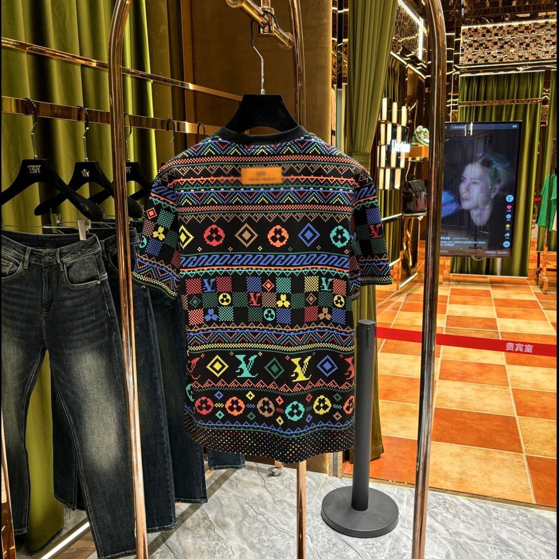 Summer's new trendy, fashionable and versatile short-sleeved T-shirts with color printing for both men and women 2025