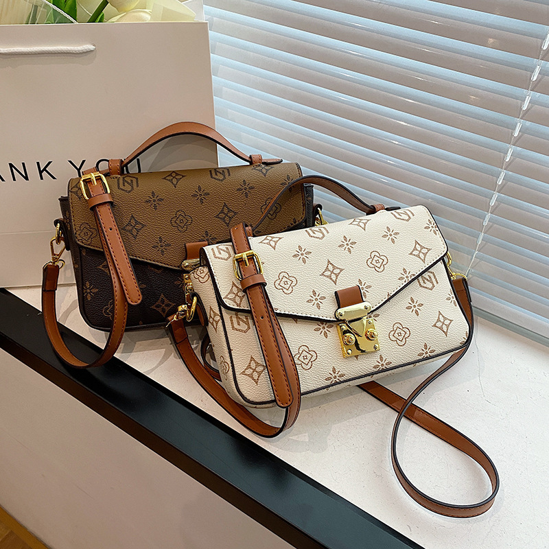 Free Shipping 2025 New Designer Bag High-end Niche Design Women's Shoulder Bag Crossbody Retro Versatile Handbag Premium Small Square Bag