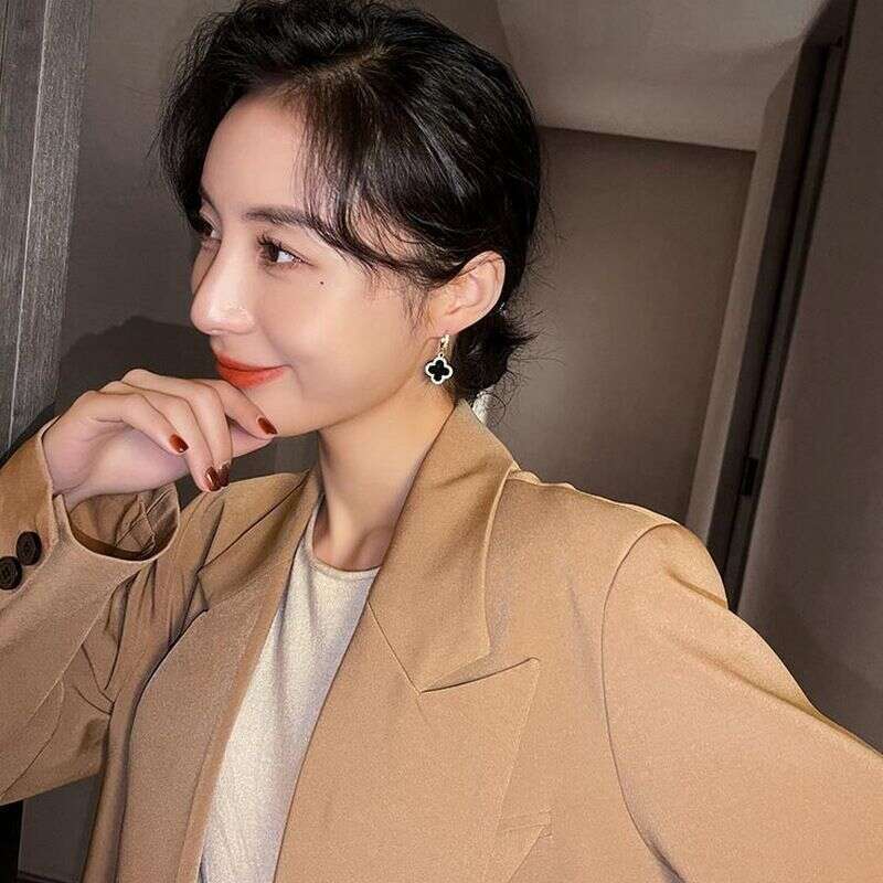 Leaf Clover for Women, High-End Classic Style, 2022 New Model, Gold-Plated Copper, Light Sparkling Zircon Earrings