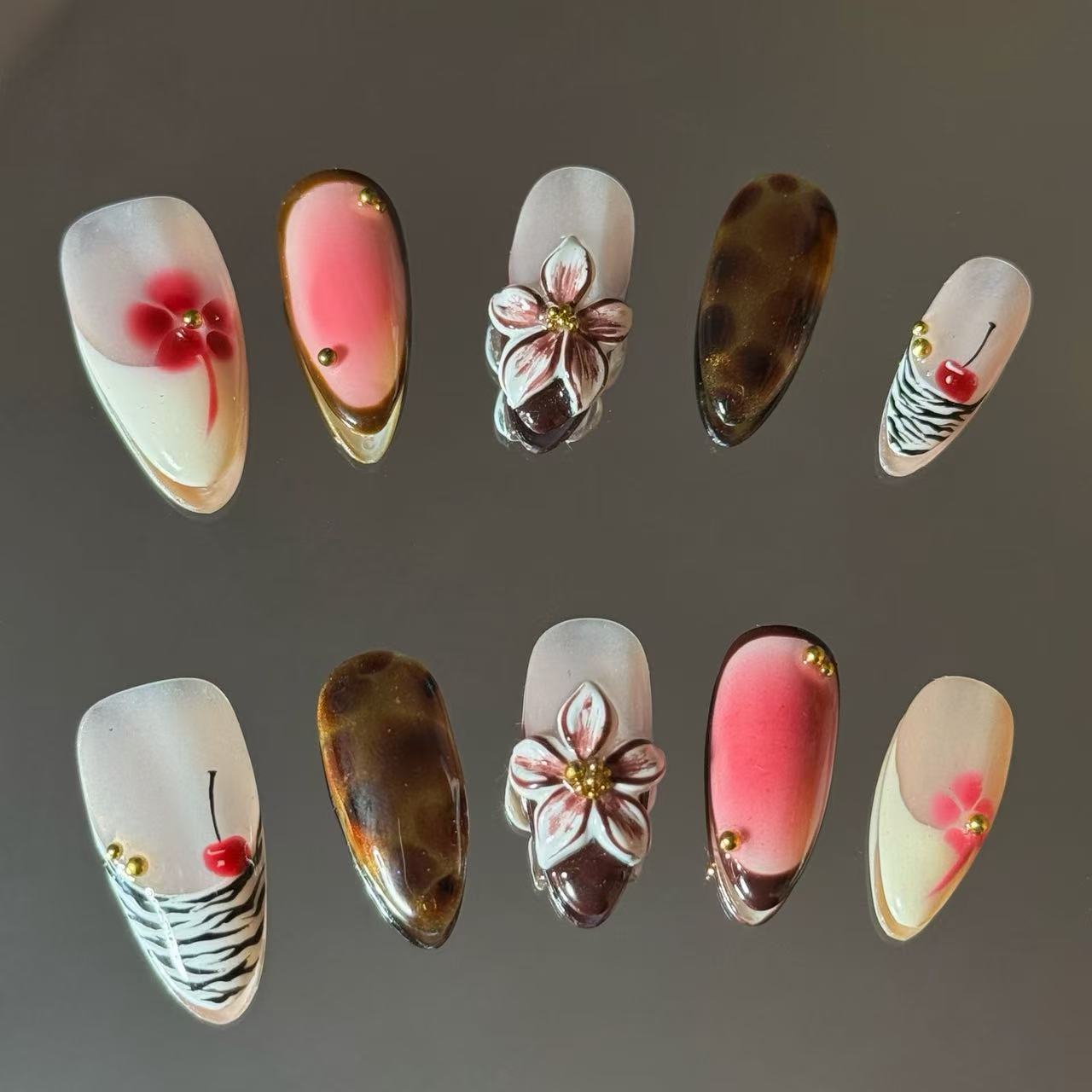 Handcrafted Convenience: Long-lasting Reusable Nail Sets with Elegant Design