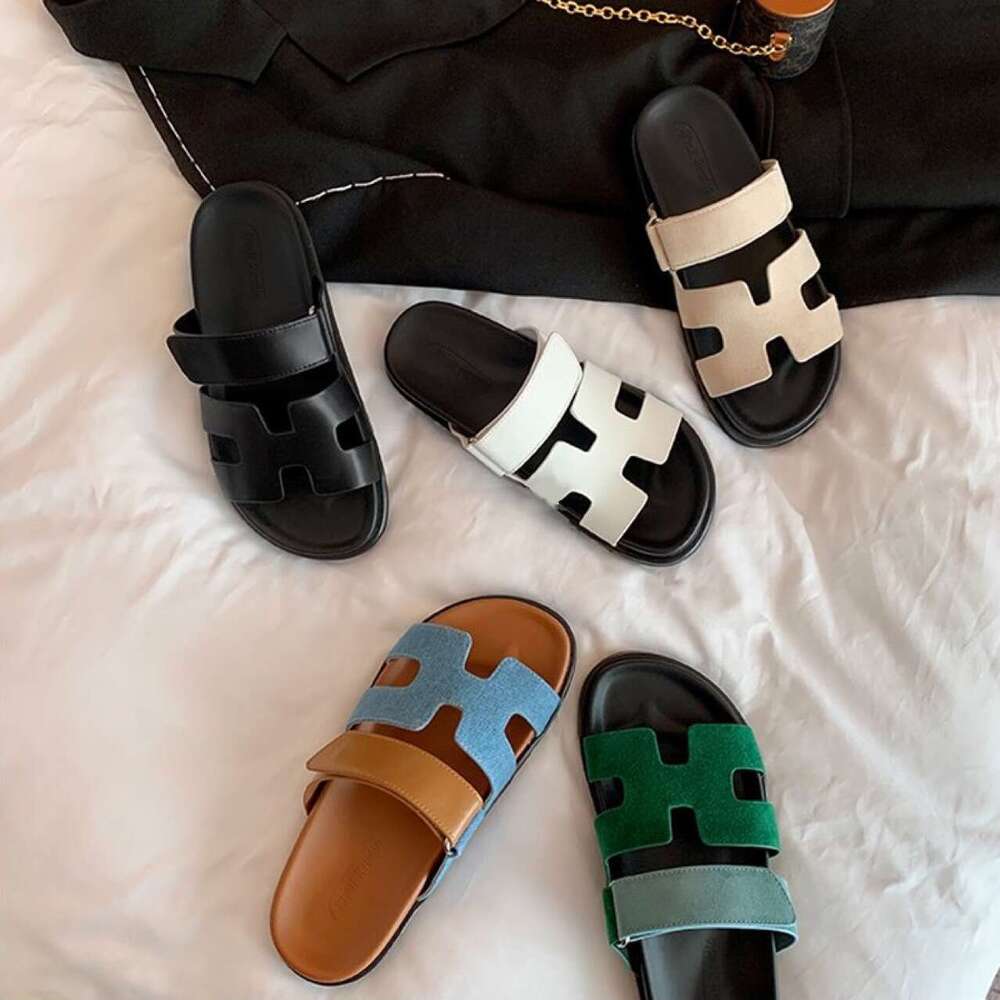 2025 Spring Summer New Slippers Uncle Thick Flat Sole Internet Celebrity Fashion Casual Beach Outdoor H Sandals