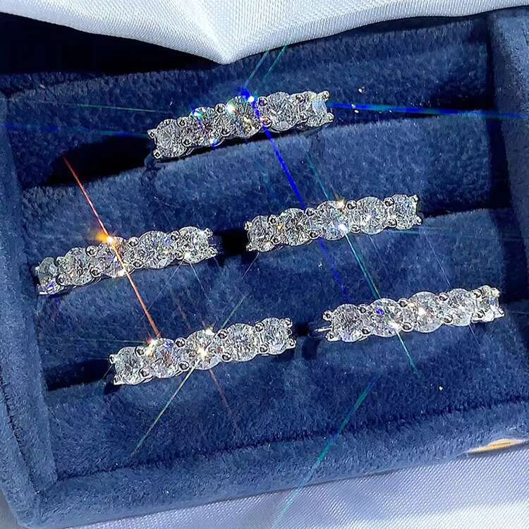 Luxury 5 Stone Moissanite Diamond Women Ring 9k 10k 14k 18k Gold Ring