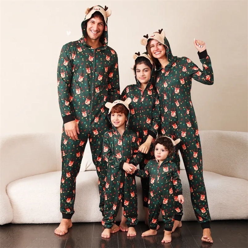 Family Matching Outfits Christmas Family Pajamas Fashion Xmas Cartoon Figure Print Antler Hat Bodysuit family Matching Outfits Cute Baby Clothes 23112