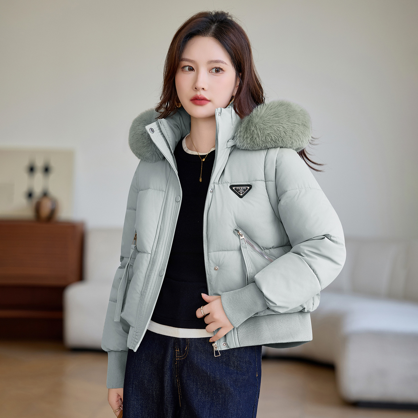 Winter Designer women's coat New Women's Short Puffer Jacket, American Style Hooded Winter Coat with Faux Fur, Thickened Loose Fit Outerwear
