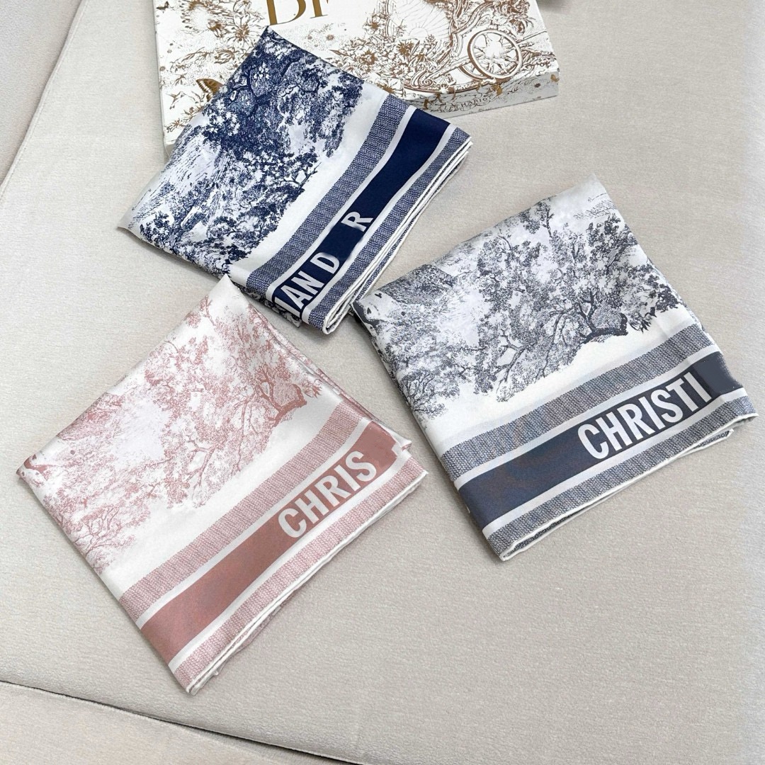 D* printed square scarf 18mm top quality silk double-sided same color scarf decorated with hand-curled edges, can be tied around the neck or used as a