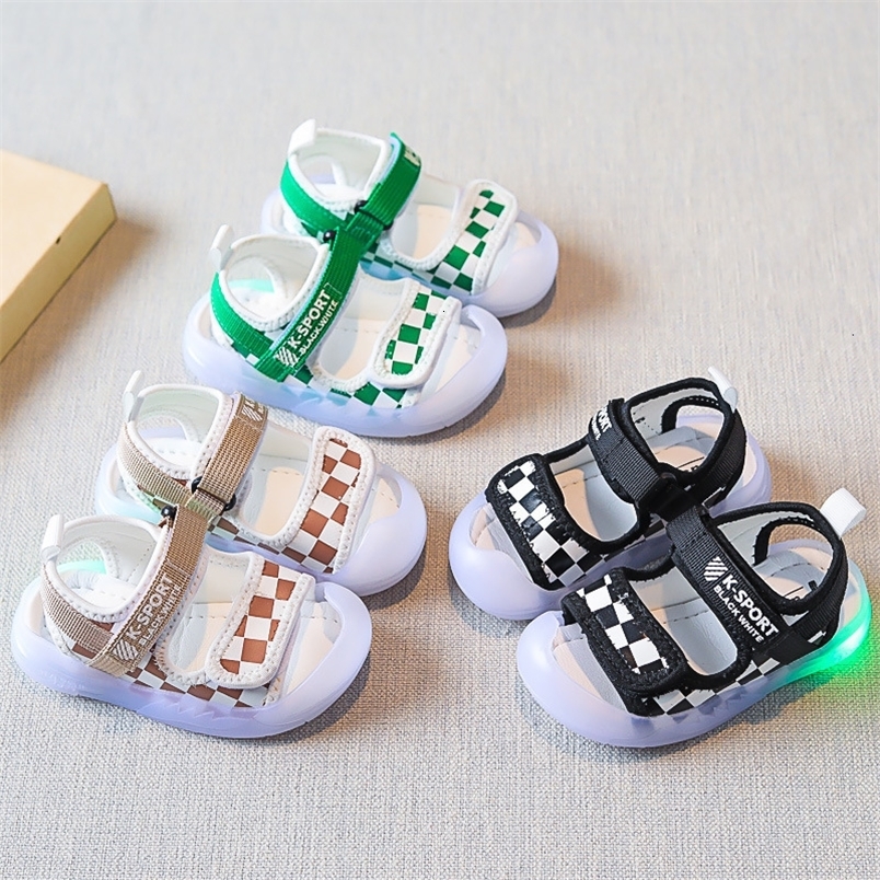 Sandals Boys LED Sandals Summer Kids Shoes Fashion Light Soft Flats Toddler Baby Girl Sandals Infant Casual Beach Children Shoes Outdoor 230515