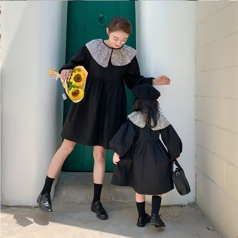 Family Matching Outfits Parent-child Wear Autumn Girl Baby Floral Irregular Collar Dress Retro Hepburn Style Dress 230506